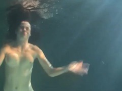 Find-Best-Lesbians.com presents: This girl can stay underwater for a long time