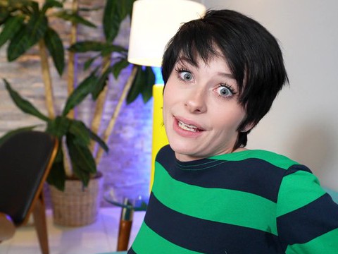 Find-Best-Lesbians.com presents: Short hair kitty lynn gives a blowjob and gets fucked balls deep