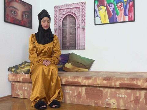 Find-Best-Lesbians.com presents: The treatment with a hard cock