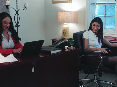 Find-Best-Lesbians.com presents: Big butt boss spreads legs to ride her coworker on the bed