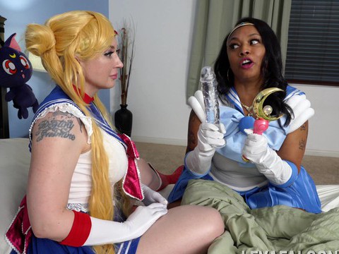 Find-Best-Lesbians.com presents: Leya falcon moans while being fingered by hot porsha carrera