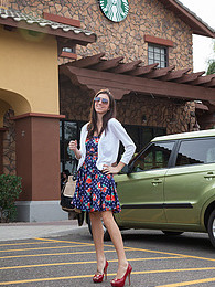 Find-Best-Lesbians.com presents: Olive Southard Sunday Suburbs