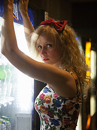 Find-Best-Lesbians.com presents: Alice Wonder The Smoking Gun
